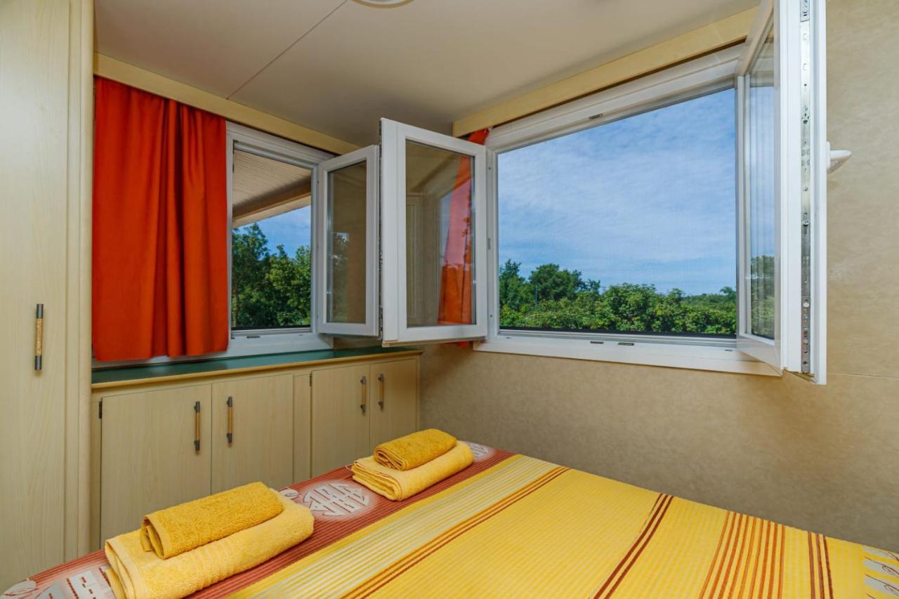 Tommy I Villa โรวีน ภายนอก รูปภาพ